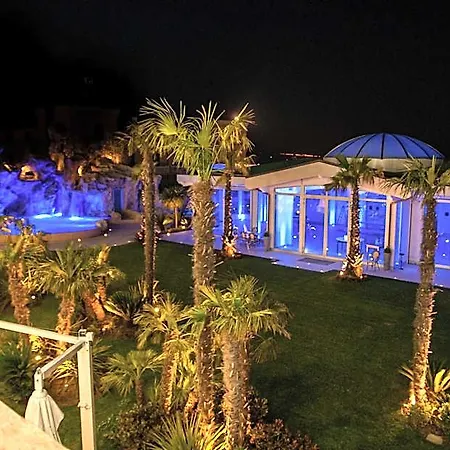 Kristall E Giardini Dell'eden Szálloda 3*
