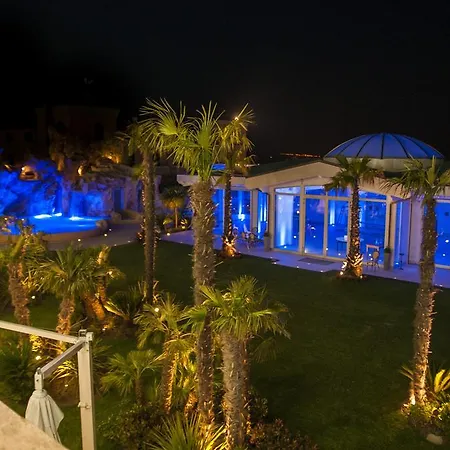 Kristall E Giardini Dell'eden 3*