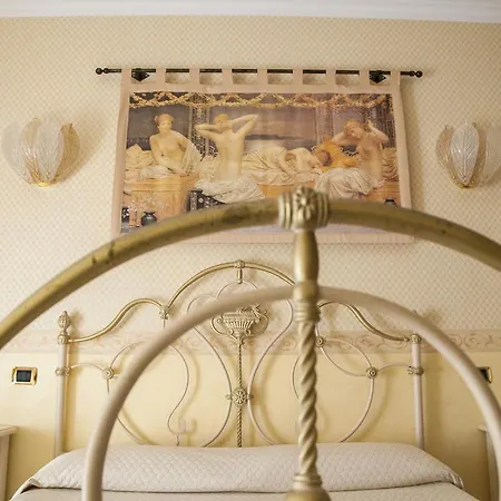 Kristall E Giardini Dell'eden Hotel 3*